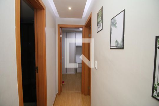 Corredor de apartamento para alugar com 2 quartos, 55m² em Colégio, Rio de Janeiro
