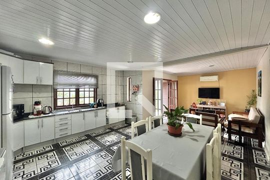 Sala de casa à venda com 2 quartos, 88m² em Rincão, Novo Hamburgo