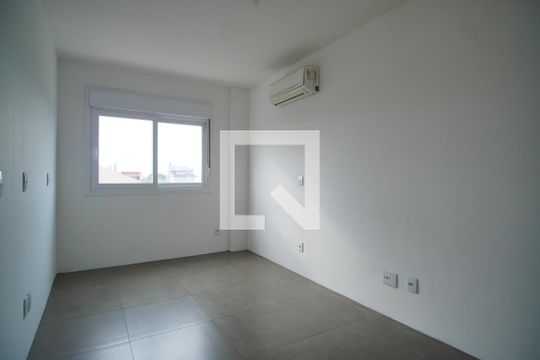 Quarto suíte de apartamento para alugar com 2 quartos, 61m² em São Sebastião, Porto Alegre