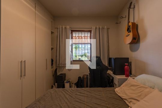 Quarto 1 de casa à venda com 3 quartos, 500m² em Trevo, Belo Horizonte