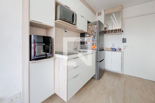 Cozinha de apartamento à venda com 1 quarto, 25m² em Ipiranga, São Paulo