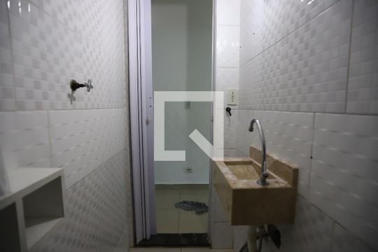 Banheiro 1 de casa para alugar com 2 quartos, 150m² em Jardim Monte Cristo, Suzano