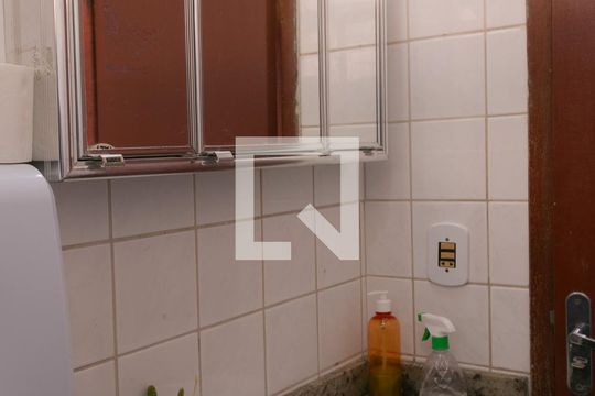 Banheiro de apartamento à venda com 3 quartos, 63m² em Santa Branca, Belo Horizonte