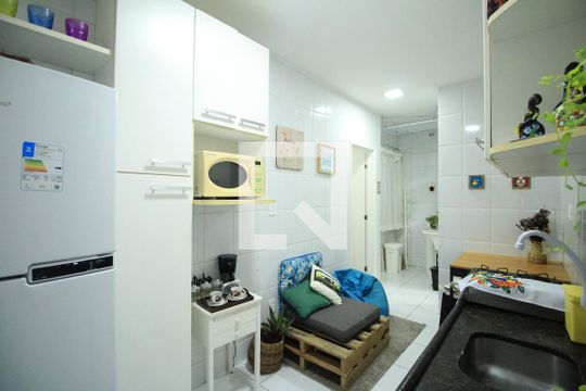 Cozinha e Área de Serviço de kitnet/studio para alugar com 1 quarto, 20m² em Federação, Salvador