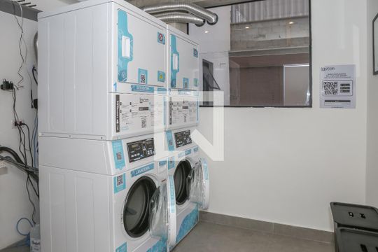 Lavanderia de kitnet/studio à venda com 1 quarto, 37m² em Pompeia, São Paulo