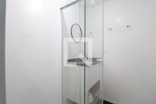 Banheiro de apartamento para alugar com 1 quarto, 25m² em Pompeia, São Paulo