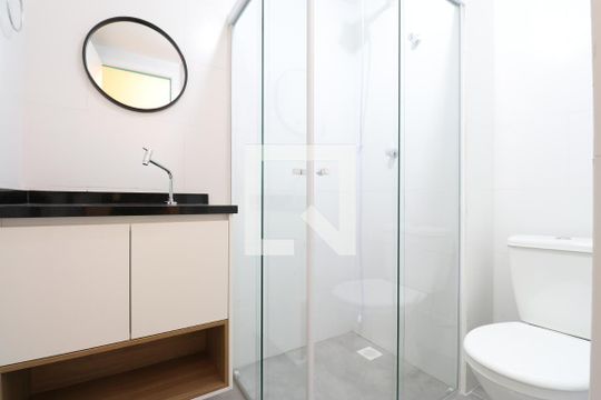 Banheiro de apartamento para alugar com 1 quarto, 25m² em Pompeia, São Paulo