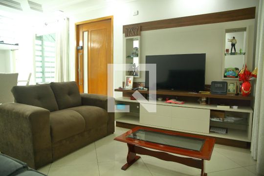 Sala de casa à venda com 3 quartos, 250m² em Suiço, São Bernardo do Campo