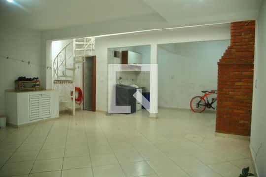 Lavanderia de casa à venda com 3 quartos, 250m² em Suiço, São Bernardo do Campo