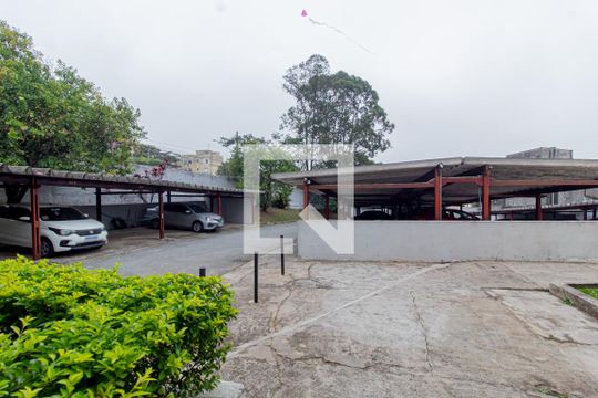 Garagem de apartamento à venda com 2 quartos, 50m² em Itaquera, São Paulo