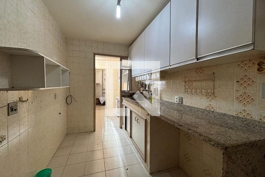Cozinha de apartamento à venda com 3 quartos, 120m² em Copacabana, Rio de Janeiro