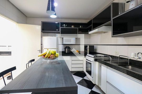 Cozinha de casa à venda com 3 quartos, 220m² em Cerâmica, São Caetano do Sul