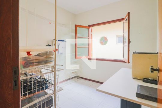 Quarto 3 de casa à venda com 3 quartos, 98m² em Jardim Bonfiglioli, São Paulo
