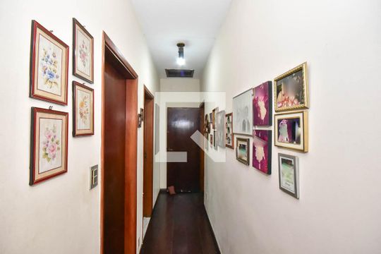 Corredor de casa para alugar com 3 quartos, 485m² em Vila Morse, São Paulo