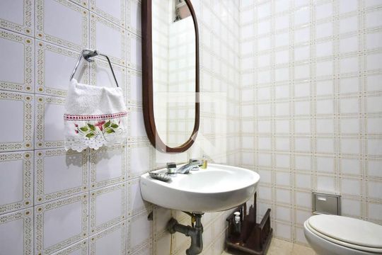 Lavabo de casa para alugar com 3 quartos, 485m² em Vila Morse, São Paulo