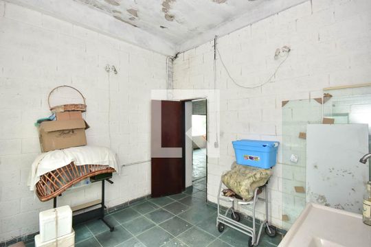Cozinhar Auxiliar de casa para alugar com 3 quartos, 485m² em Vila Morse, São Paulo