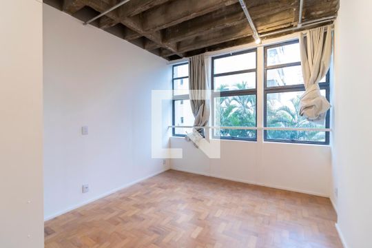 Kitnet/Studio para alugar com 1 quarto, 22m² em Santa Ifigênia, São Paulo
