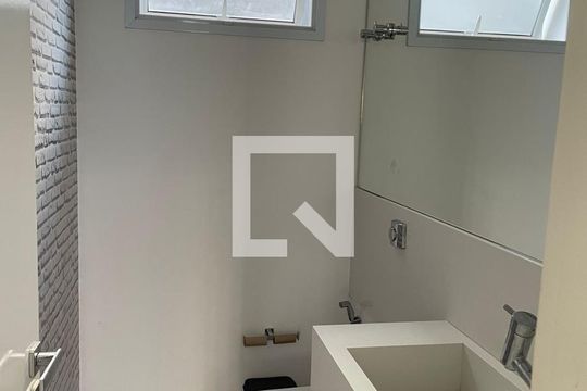 Banheiro  de casa de condomínio à venda com 4 quartos, 324m² em Swiss Park, Campinas