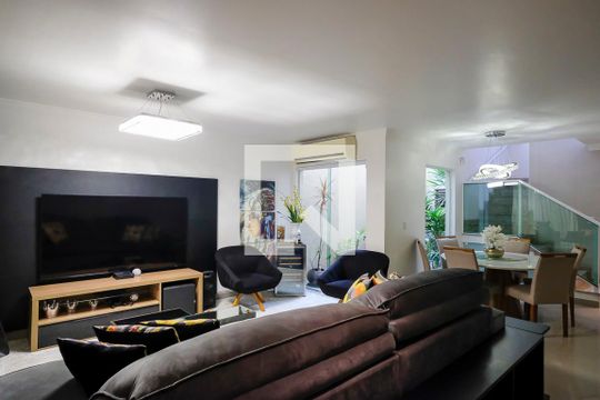 Casa à venda com 3 quartos, 173m² em Santa Maria, São Caetano do Sul