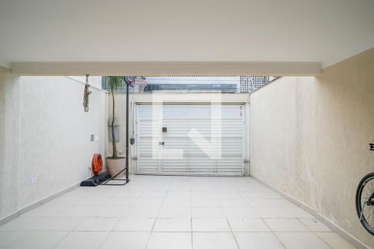 Garagem de casa à venda com 3 quartos, 173m² em Santa Maria, São Caetano do Sul