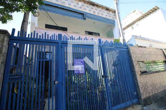 Fachada de apartamento à venda com 2 quartos, 115m² em Olaria, Rio de Janeiro