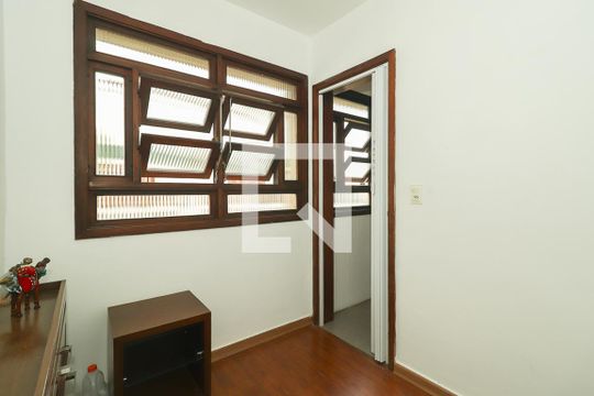 Quarto de Serviço de apartamento à venda com 2 quartos, 76m² em Auxiliadora, Porto Alegre