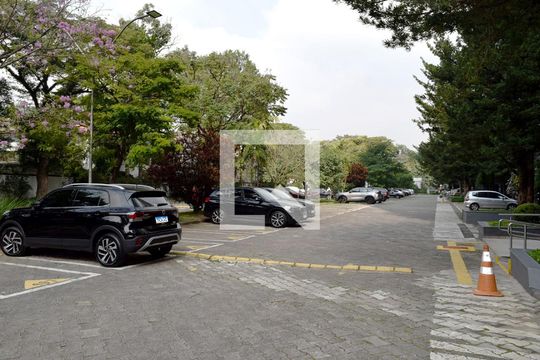 Estacionamento de apartamento para alugar com 3 quartos, 160m² em Alto de Pinheiros, São Paulo