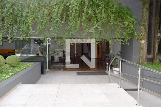 Entrada de apartamento para alugar com 3 quartos, 160m² em Alto de Pinheiros, São Paulo