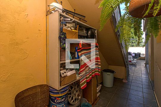 Acesso para Área de Serviço de casa à venda com 3 quartos, 165m² em Bosque da Saúde, São Paulo