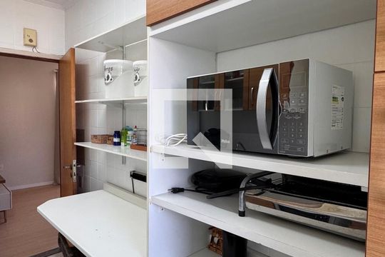 Cozinha de apartamento à venda com 2 quartos, 77m² em Jardim Baroneza, Campinas