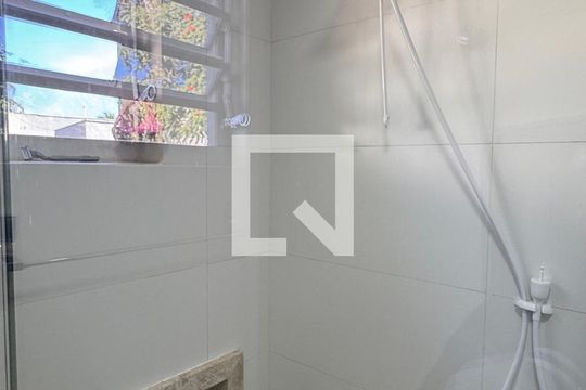 Banheiro de apartamento à venda com 2 quartos, 77m² em Jardim Baroneza, Campinas