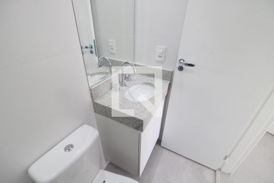 Banheiro 2 de apartamento para alugar com 2 quartos, 50m² em Vila Dom Pedro Ii, São Paulo
