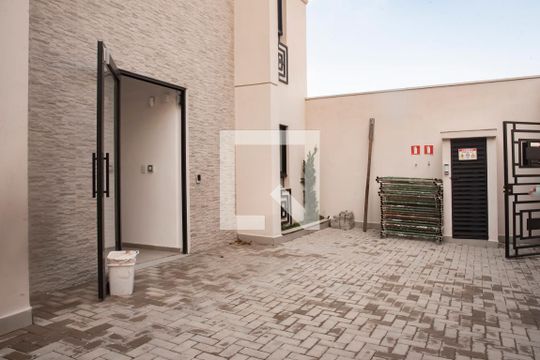 Hall de entrada de kitnet/studio à venda com 1 quarto, 26m² em São Judas, São Paulo