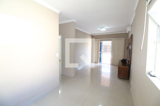 Sala de casa para alugar com 3 quartos, 320m² em Residencial Tatetuba, São José dos Campos