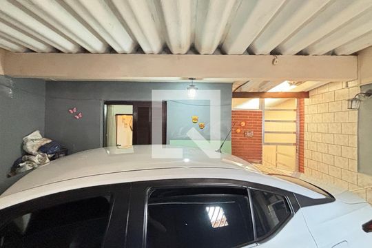 Garagem de casa à venda com 3 quartos, 194m² em Jardim das Maravilhas, Santo André