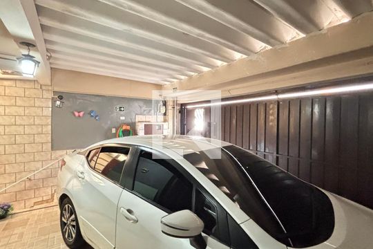 Garagem de casa à venda com 3 quartos, 194m² em Jardim das Maravilhas, Santo André