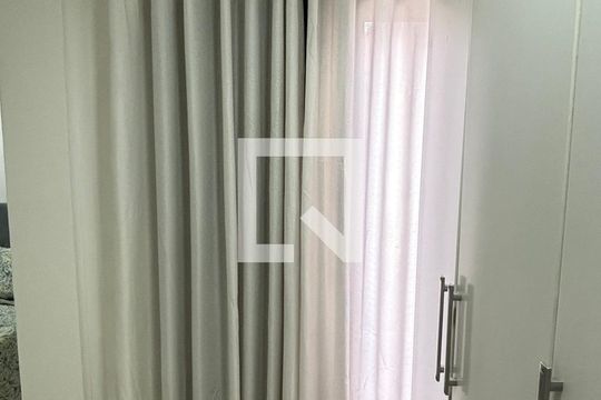 Quarto 1 de casa à venda com 3 quartos, 194m² em Jardim das Maravilhas, Santo André