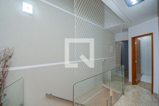 Escada de casa à venda com 3 quartos, 140m² em Jardim Sabara, São Paulo