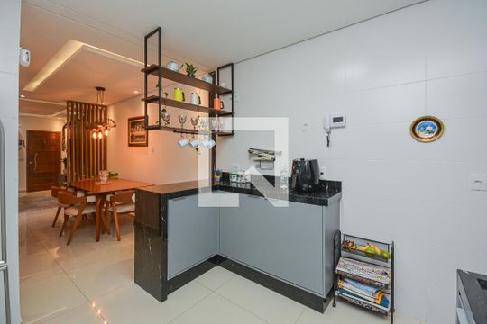Cozinha de casa à venda com 3 quartos, 140m² em Jardim Sabara, São Paulo