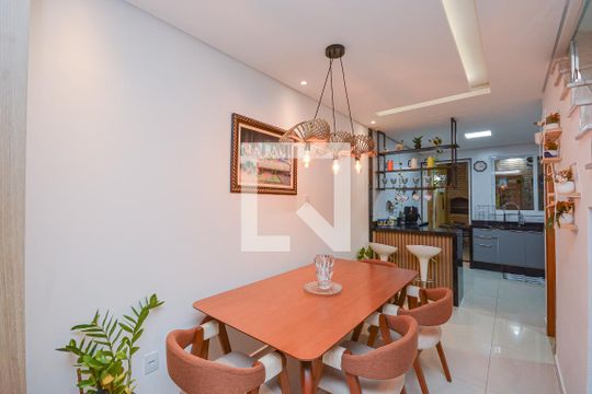 Sala de Jantar de casa à venda com 3 quartos, 140m² em Jardim Sabara, São Paulo