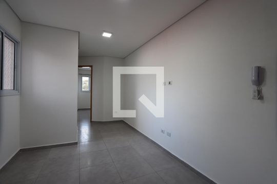 Sala de apartamento para alugar com 2 quartos, 42m² em Jardim Piqueroby, São Paulo