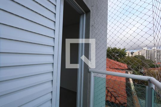 Sacada do Quarto 1 de apartamento para alugar com 2 quartos, 42m² em Jardim Piqueroby, São Paulo