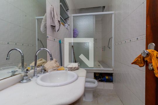 Banheiro 1 de casa à venda com 3 quartos, 140m² em Chácara Seis de Outubro, São Paulo
