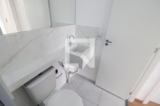Banheiro de apartamento para alugar com 2 quartos, 38m² em Vila Santa Maria, São Paulo
