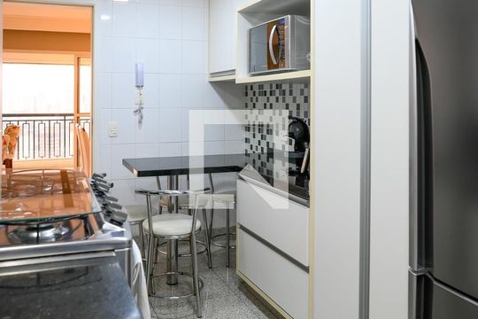 Cozinha de apartamento à venda com 3 quartos, 120m² em Bosque da Saúde, São Paulo