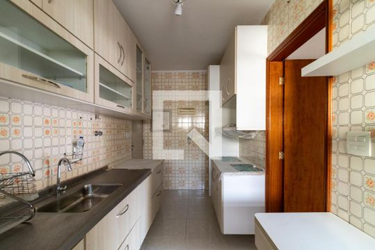 Cozinha de apartamento para alugar com 3 quartos, 110m² em Perdizes, São Paulo