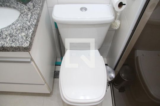 Banheiro da Suíte de apartamento à venda com 3 quartos, 89m² em Jardim Aida, Guarulhos