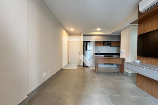 Sala/Cozinha de apartamento à venda com 1 quarto, 44m² em Indianópolis, São Paulo