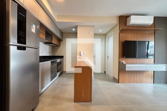 Sala/Cozinha de apartamento à venda com 1 quarto, 44m² em Indianópolis, São Paulo