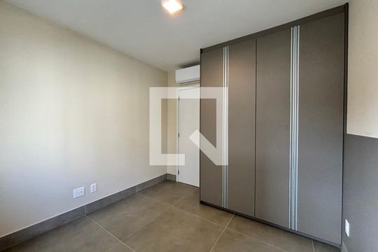 Quarto de apartamento à venda com 1 quarto, 44m² em Indianópolis, São Paulo